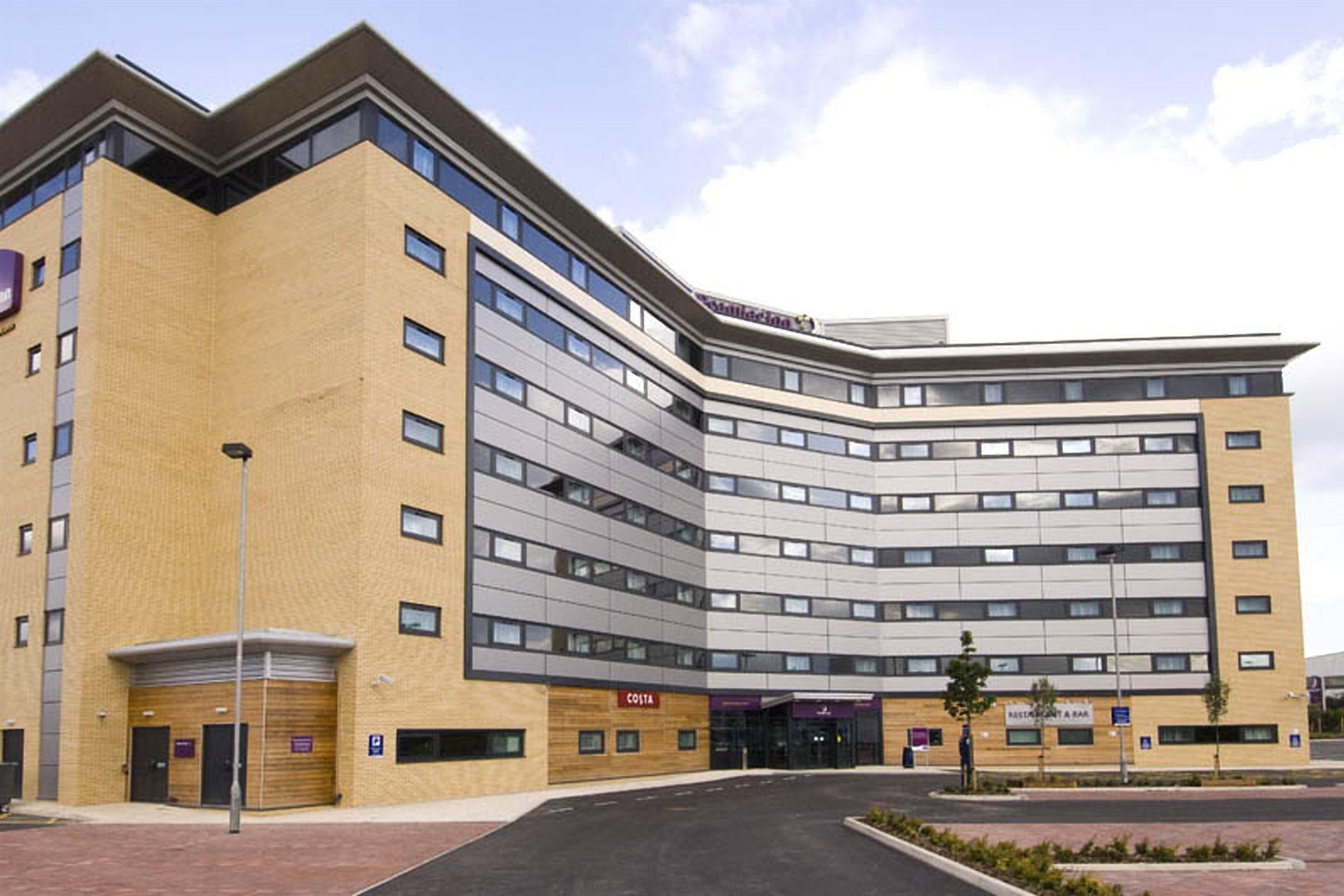 Premier Inn Manchester Airport Runger Lane North Hale  Exteriér fotografie