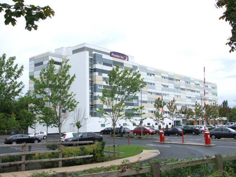 Premier Inn Manchester Airport Runger Lane North Hale  Exteriér fotografie