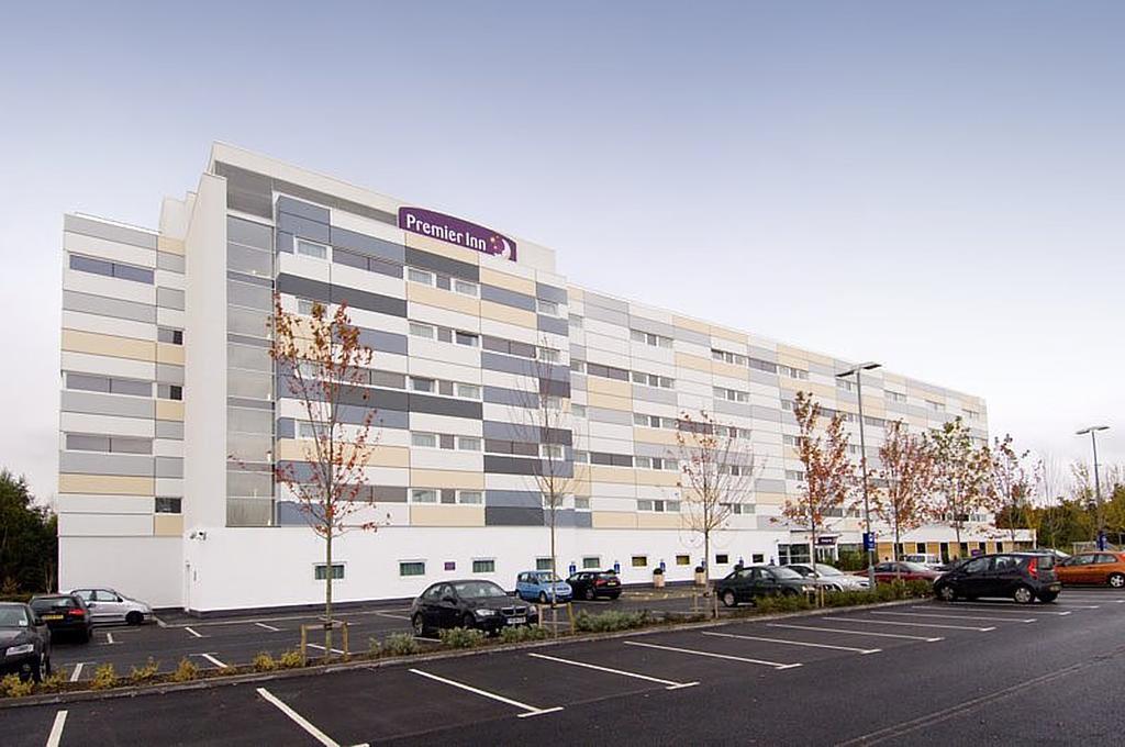 Premier Inn Manchester Airport Runger Lane North Hale  Exteriér fotografie
