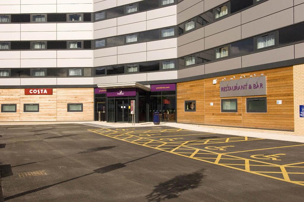 Premier Inn Manchester Airport Runger Lane North Hale  Exteriér fotografie