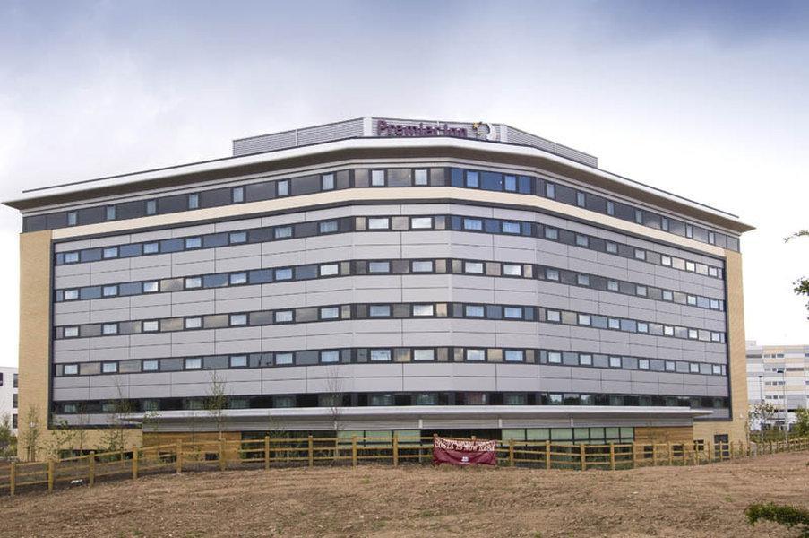 Premier Inn Manchester Airport Runger Lane North Hale  Exteriér fotografie